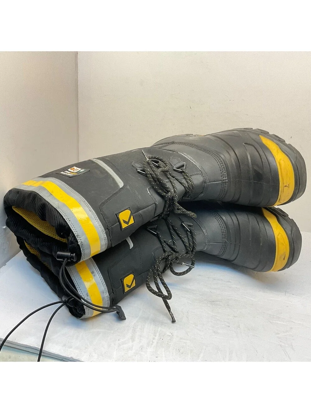 Dakota used boots
